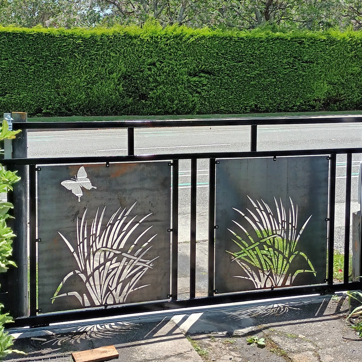 Flax Bush - Balustrade Panels (1135 x 1100 mm)