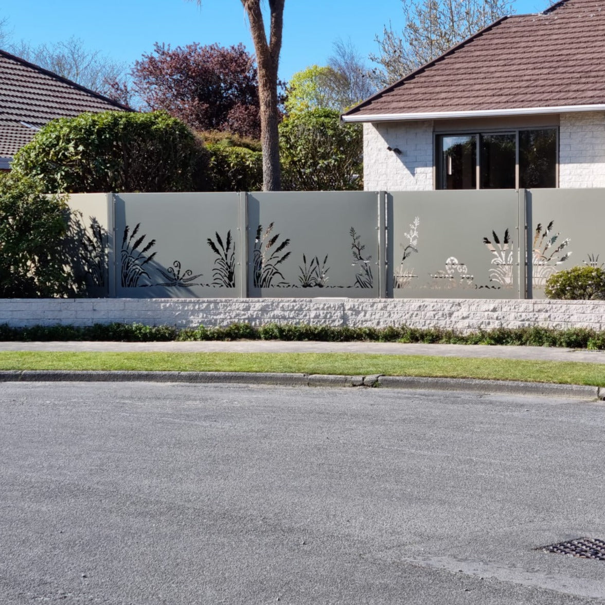 Flax 2 - Kiwi Bush Collection of Balustrades ( 1735 x 1100 mm )