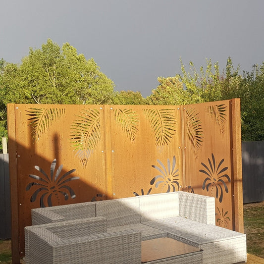 Decorative Garden Art & Privacy Screen- Koru with Palm