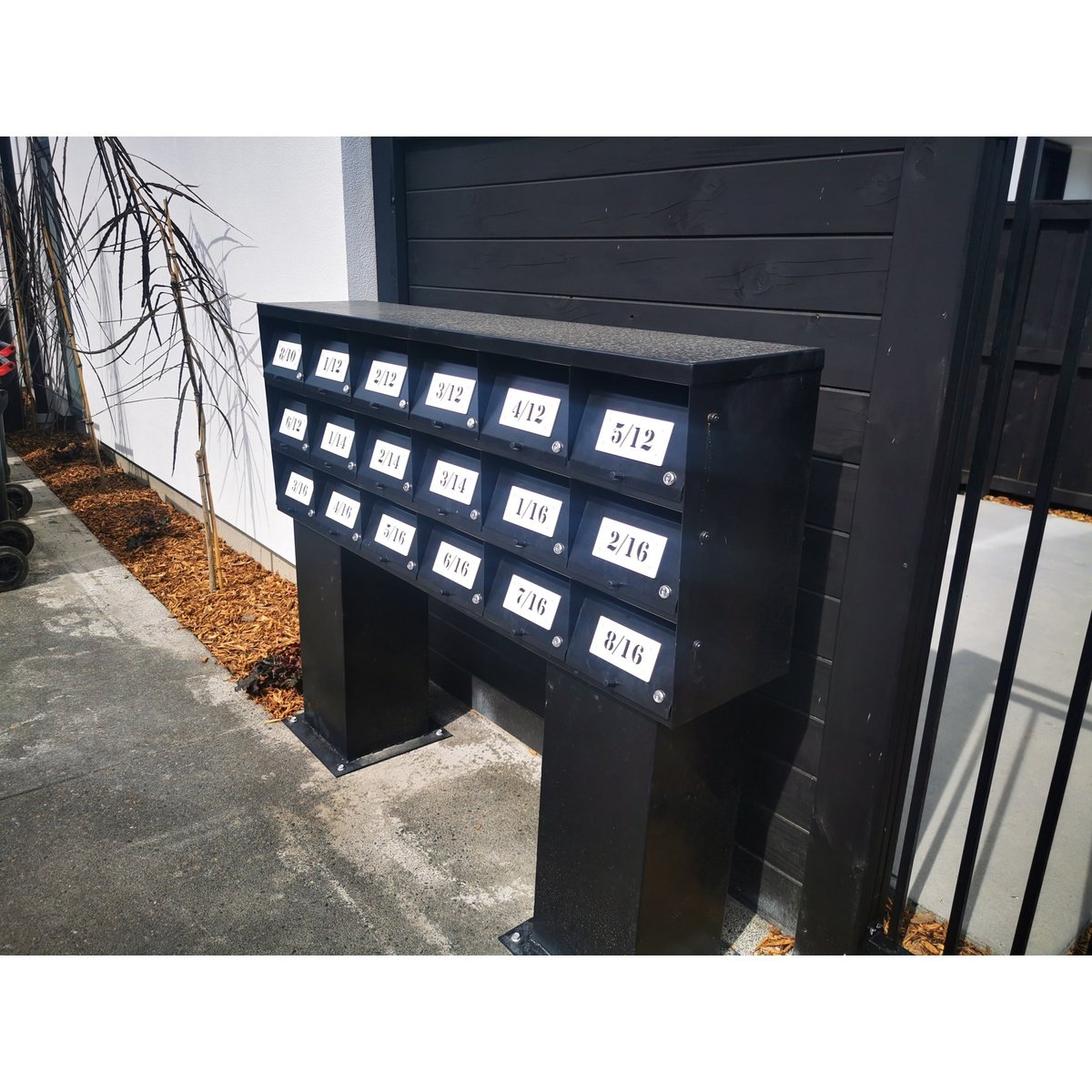 Apartment Letterbox Bank