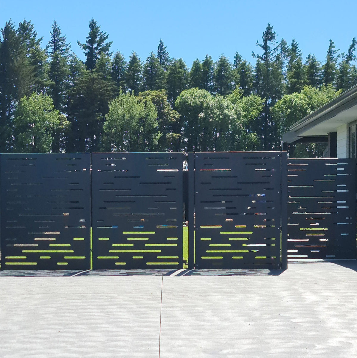 Corten Steel & Aluminium Fence Panel - Horizontal Lines