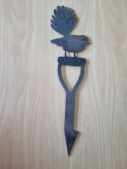 Garden Metal Art Fantail on Shovel 2 -  ** Clearance **