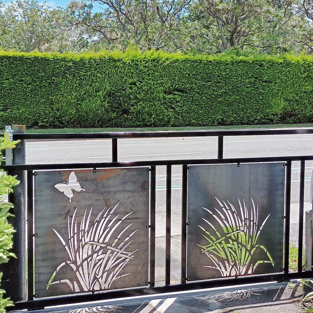 Flax Bush - Balustrade Panels (1135 x 1100 mm)