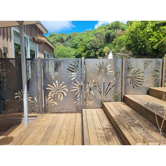 Decorative Garden Screens - The Palm Grove