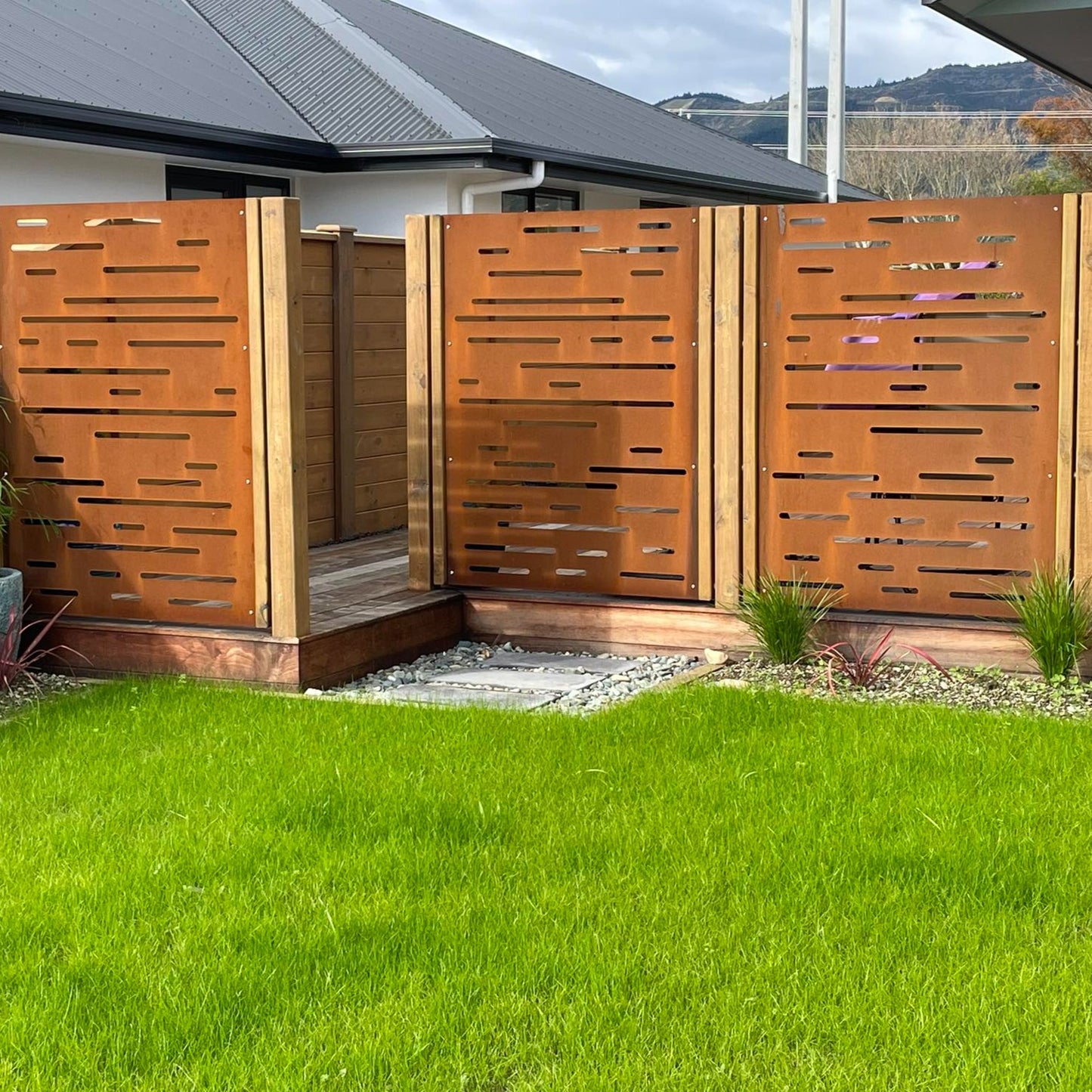 Corten Steel & Aluminium Fence Panel - Horizontal Lines